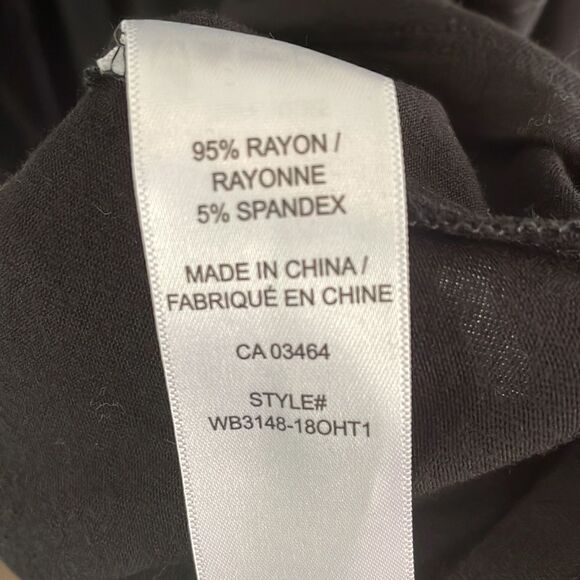 Ricki’s cut out shoulder black with floral top size medium - Picture 7 of 7